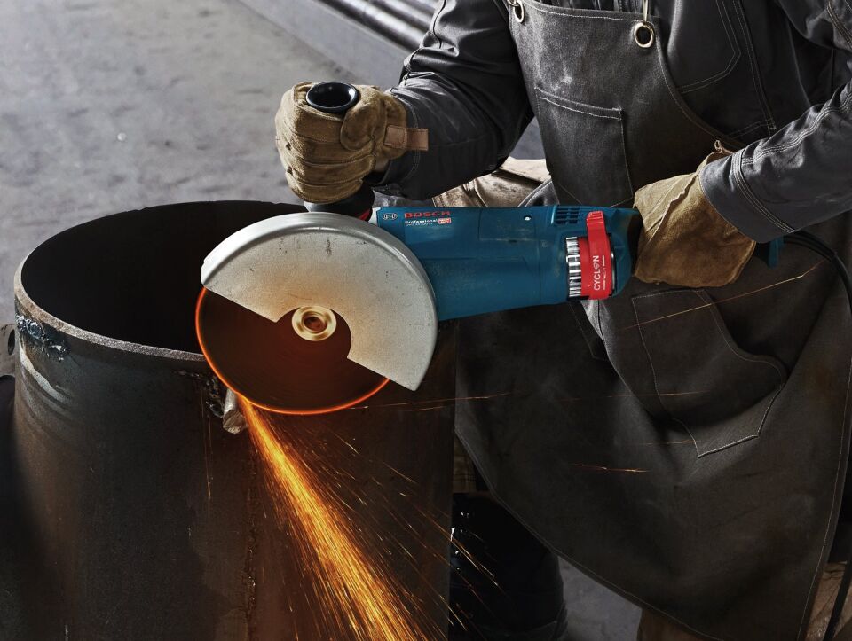 Bosch Professional GWS 24-230 JZ Büyük Taşlama Makinesi